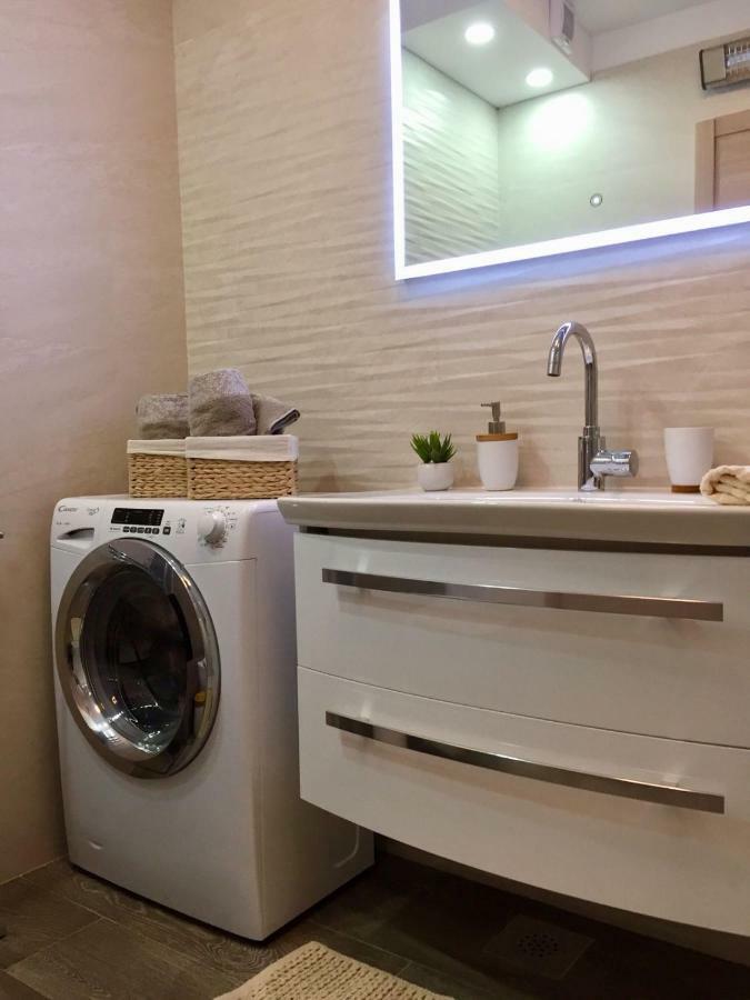 Sunset Apartment With A Private Yard At Medulin Riviera Esterno foto