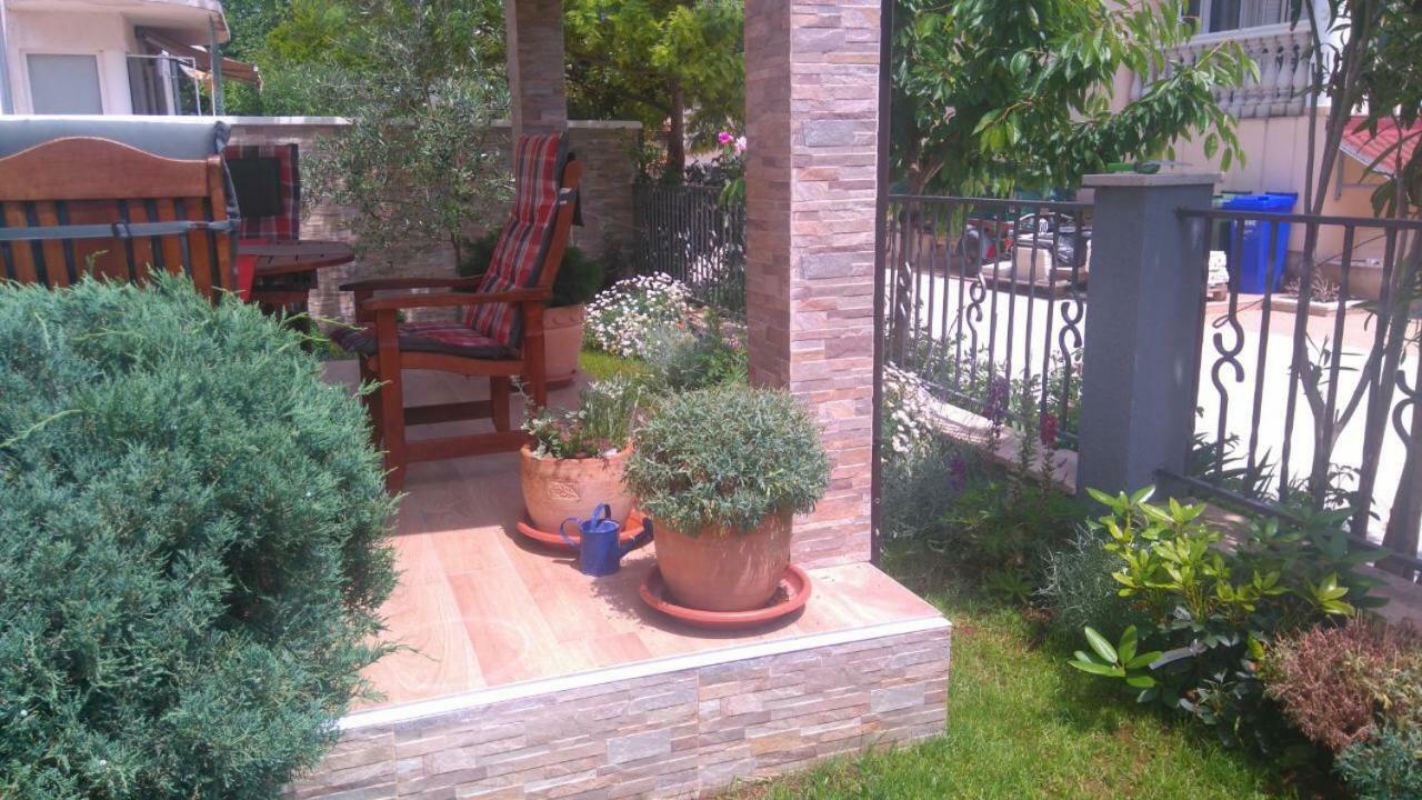 Sunset Apartment With A Private Yard At Medulin Riviera Esterno foto